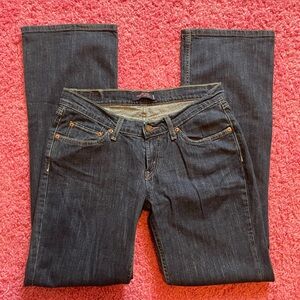 LEVIS | Curvy Cut 528 Jeans